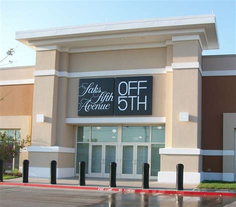 saks off 5th outlets.